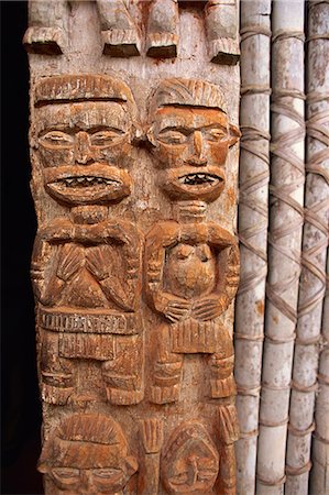 Carving on hut, Bandjoun chefferie, Cameroun, West Africa, AFrica Stock Photo - Rights-Managed, Code: 841-02920003