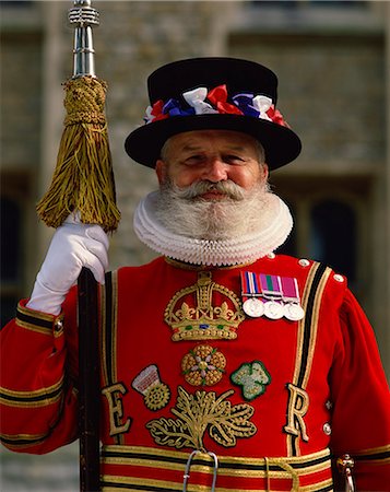 simsearch:841-02944442,k - Beefeater at the Tower of London, London, England, United Kingdom, Europe Stock Photo - Rights-Managed, Code: 841-02920084