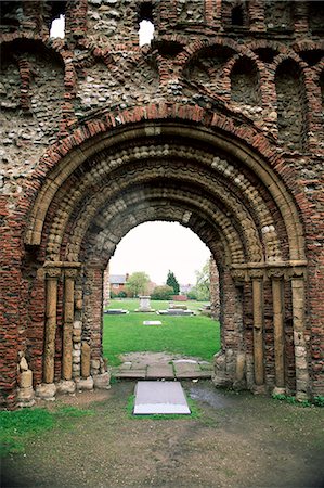 simsearch:841-02902671,k - Temps Prieuré de St. Botolph datant de Norman, Colchester, Essex, Angleterre, Royaume-Uni, Europe Photographie de stock - Rights-Managed, Code: 841-02920099