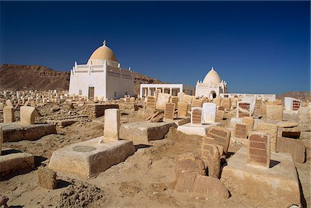 Old graves and tombs in the Einat Cemetery, near Tarim, in the Wadi Hadramaut, Yemen, Middle East Stock Photo - Rights-Managed, Code: 841-02920319