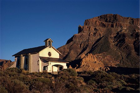 simsearch:841-02993777,k - White church in rough desert below a rocky hill in the Canadas del Teide National Park, Tenerife, Canary Islands, Spain, Europe Foto de stock - Con derechos protegidos, Código: 841-02920350