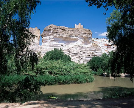 View to castle on top of chalk cliffs on the Jucar River, Alcala del Jucar, Albacete, Castilla-La Mancha (New Castile), Spain, Europe Stock Photo - Rights-Managed, Code: 841-02920434