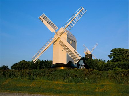 south downs - Paar Windmühlen bekannt als Jack und Jill am Abend, Clayton, in der Nähe von Burgess Hill, West Sussex, England, Vereinigtes Königreich, Europa Stockbilder - Lizenzpflichtiges, Bildnummer: 841-02920587