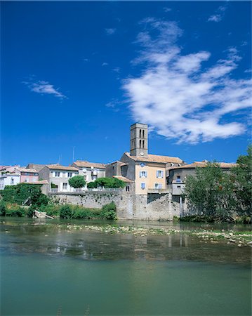 simsearch:841-02920629,k - View across Aude River to Trebes, Aude, Languedoc-Roussillon, France, Europe Fotografie stock - Rights-Managed, Codice: 841-02920591