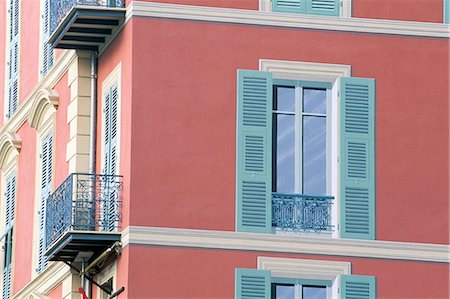 simsearch:841-02711415,k - Maison rose avec trompe l'oeil fermé windows, Menton, Alpes-Maritimes, Côte d'Azur, Provence, Côte d'Azur, France, Europe Photographie de stock - Rights-Managed, Code: 841-02920611