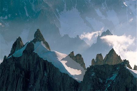 View to Aiguilles de Chamonix, Aiguille du Midi, Chamonix, Haute-Savoie, Rhone-Alpes, France, Europe Foto de stock - Con derechos protegidos, Código: 841-02920633