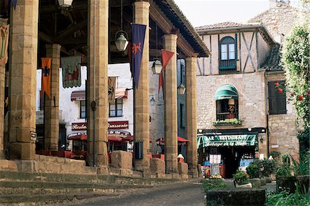 Marché couvert et un restaurant dans la Ville Haute, Cordes-sur-Ciel, Tarn, Midi-Pyrenees, France, Europe Photographie de stock - Rights-Managed, Code: 841-02920697
