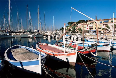 sanary-sur-mer - Fishing boats in the harbour, Sanary-sur-Mer, Var, Cote d'Azur, Provence, France, Mediterranean, Europe Stock Photo - Rights-Managed, Code: 841-02920706