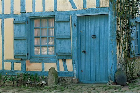 picardía - Ancient timbered house with the date of 1691 carved above doorway, Gerberoy, Oise, Picardie, France, Europe Foto de stock - Con derechos protegidos, Código: 841-02920804