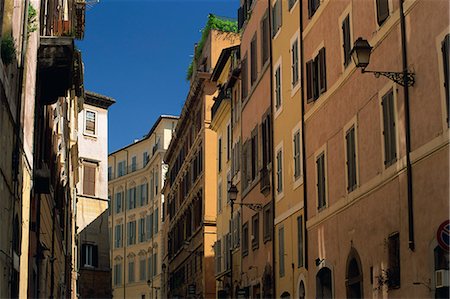 simsearch:841-02899549,k - Facades in the Via di Panico, Rome, Lazio, Italy, Europe Fotografie stock - Rights-Managed, Codice: 841-02920822