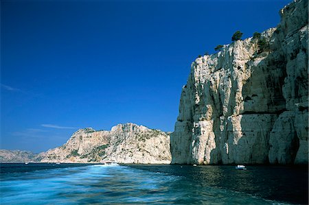 simsearch:841-03033149,k - Cliffs of the Calanques, near Cassis, Bouches-du-Rhone, Cote d'Azur, Provence, France, Mediterranean, Europe Stock Photo - Rights-Managed, Code: 841-02920839