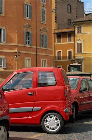 simsearch:841-02831527,k - Small red car parked in square off Via Giulia, Rome, Lazio, Italy, Europe Stock Photo - Rights-Managed, Code: 841-02920867