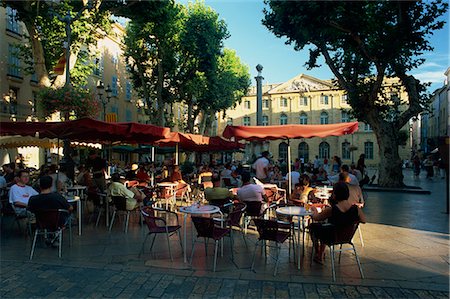 Pavement cafe in the Place de l'Hotel de Ville, Aix-en-Provence, Bouches-du-Rhone, Provence, France, Europe Stock Photo - Rights-Managed, Code: 841-02920873