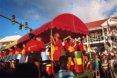 Colourful float in Pirates Week parade, Georgetown, Grand Cayman, Cayman Islands, West Indies, Central America Foto de stock - Con derechos protegidos, Código: 841-02920947