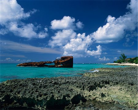 restos - Shipwreck off Seven Mile Beach, Grand Cayman, Cayman Islands, West Indies, Caribbean, Central America Foto de stock - Con derechos protegidos, Código: 841-02920959