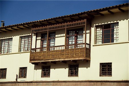 simsearch:841-03489821,k - Nahaufnahme der Balkone auf kolonialen Gebäude in der Avenida Sol in Cuzco, Peru, Südamerika Stockbilder - Lizenzpflichtiges, Bildnummer: 841-02921009