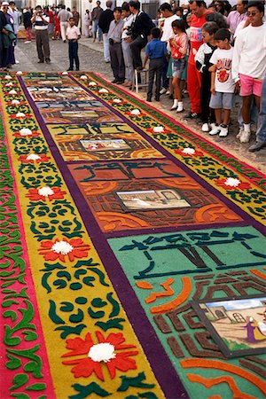 semana santa - Sawdust rug or carpet on the street, Good Friday, Semana Santa, Antigua, Guatemala, Central America Foto de stock - Con derechos protegidos, Código: 841-02921033