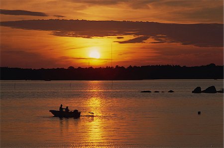 simsearch:841-02711648,k - Ruderboot, silhouetted über Dragso Bay bei Sonnenuntergang im Sommer, bei Karlskona, Schweden, Skandinavien, Europa Stockbilder - Lizenzpflichtiges, Bildnummer: 841-02921116