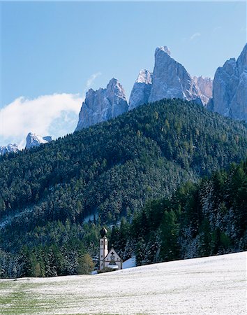 St. Johann church near St. Magalena and Geisslerspitzen, 3060m, Val de Funes, Trentino Alto Adige, South Tirol, Dolomites, Italy, Europe Fotografie stock - Rights-Managed, Codice: 841-02921219