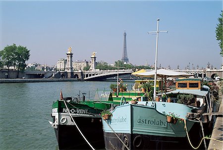 simsearch:841-02917872,k - River Seine at Port des Champs Elysees, Paris, France, Europe Stock Photo - Rights-Managed, Code: 841-02921252