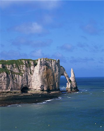 falaise et france - Falaises et arch rock, connu comme les Falaises, sur la côte près d'Etretat, Haute Normandie, France, Europe Photographie de stock - Rights-Managed, Code: 841-02923747