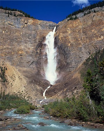 parco nazionale di yoho - The Takkakaw Falls in the Yoho Valley in the Yoho National Park in the Rocky Mountains, UNESCO World Heritage Site, British Columbia, Canada, North America Fotografie stock - Rights-Managed, Codice: 841-02923783