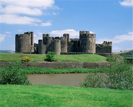 simsearch:841-02710902,k - Caerphilly Castle, Mid Glamorgan, pays de Galles, Royaume-Uni, Europe Photographie de stock - Rights-Managed, Code: 841-02944024