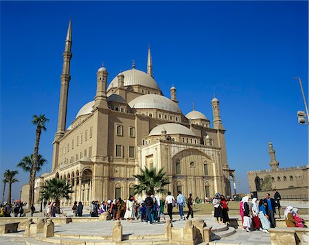 simsearch:841-03676628,k - Foule devant la mosquée de Mohammed Ali, le Caire, en Égypte, en Afrique du Nord, l'Afrique Photographie de stock - Rights-Managed, Code: 841-02944379