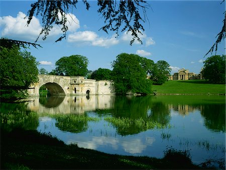 palacio de blenheim - Bridge, lake and house, Blenheim Palace, Oxfordshire, England, United Kingdom, Europe Foto de stock - Con derechos protegidos, Código: 841-02944436