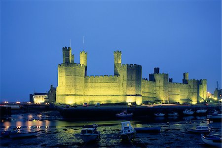 Caernarfon (Caernarvon) Castle, UNESCO World Heritage Site, Gwynedd, Wales, United Kingdom, Europe Stock Photo - Rights-Managed, Code: 841-02944751