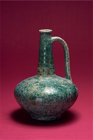 Hellenist flask dating from between 200 and 300 AD, New National Museum, Manama, Bahrain, Middle East Foto de stock - Con derechos protegidos, Código: 841-02944760