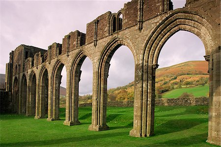 simsearch:841-02710475,k - Ruins of Llanthony Priory, Vale of Ewyas, Black Mountains, Gwent, Wales, United Kingdom, Europe Foto de stock - Con derechos protegidos, Código: 841-02944792