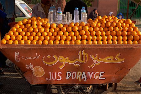 Décrochage de jus d'orange, Taroudannt, Maroc, Afrique du Nord, Afrique Photographie de stock - Rights-Managed, Code: 841-02944829