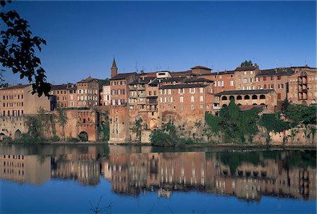 river tarn - Albi, Tarn region, Midi-Pyrenees, France, Europe Foto de stock - Con derechos protegidos, Código: 841-02945019