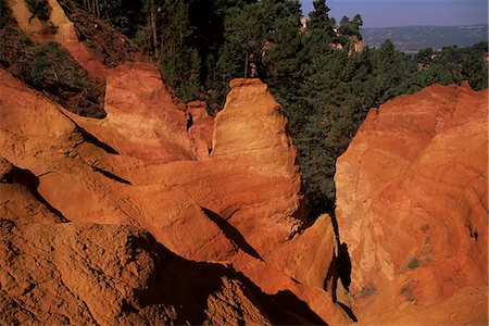 roussillon - Cliffs where ochre was once mined, Roussillon, Vaucluse, Provence, France, Europe Stock Photo - Rights-Managed, Code: 841-02945091