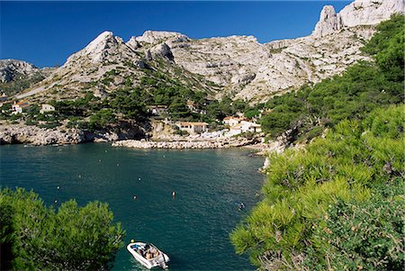 simsearch:841-03033149,k - Calanque Sormiou, near Marseille, Bouches-du-Rhone, Provence, France, Mediterranean, Europe Stock Photo - Rights-Managed, Code: 841-02945261