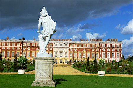 surrey - Privy Garden, Hampton Court, Surrey, England, United Kingdom, Europe Stock Photo - Rights-Managed, Code: 841-02945284