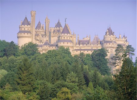 picardie - Château de Pierrefonds, Picardie (Picardie), France, Europe Photographie de stock - Rights-Managed, Code: 841-02945342