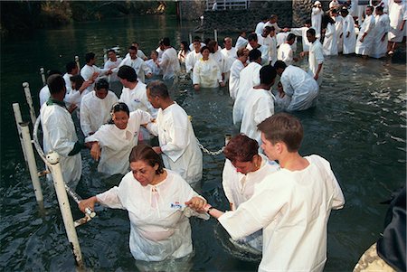 Cérémonie de baptême de masse dans le christianisme dans la mer de Galilée, à Yardent, Israël, Moyen-Orient Photographie de stock - Rights-Managed, Code: 841-02945716