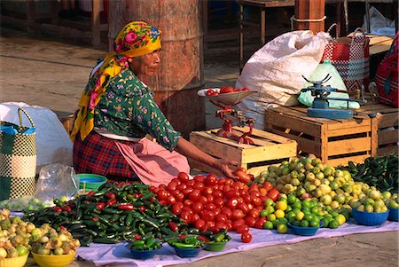 simsearch:841-03676078,k - Frau Verkauf von Gemüse aus dem Stall in der Tlacolula Market, Region Oaxaca, Mexiko, Nordamerika Stockbilder - Lizenzpflichtiges, Bildnummer: 841-02945792