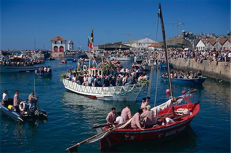 procesión - Religious procession at sea, Romaria de Seniora d'Agonia, Viana do Castelo, Minho, Portugal, Europe Foto de stock - Con derechos protegidos, Código: 841-02945816