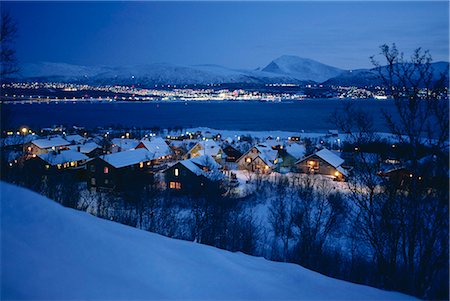 Tromso vu de l'île Kvaloya au crépuscule, la Norvège Arctique, Scandinavie, Europe Photographie de stock - Rights-Managed, Code: 841-02946140