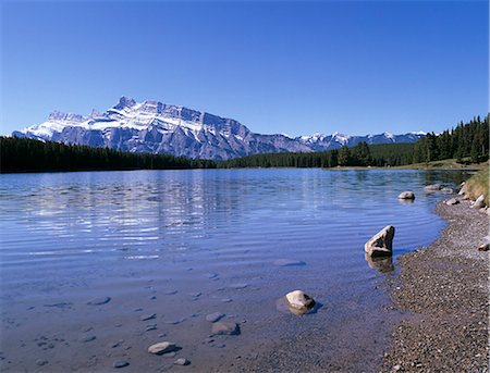 simsearch:841-02824973,k - Two Jack Lake with Mount Rundle beyond, Banff National Park, UNESCO World Heritage Site, Rocky Mountains, Alberta, Canada, North America Foto de stock - Con derechos protegidos, Código: 841-02946234