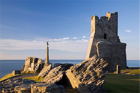 simsearch:841-02946242,k - Ruins of 13th century castle and remains of Porth Newydd (New Gate) on Castle Point with War Memorial and sea beyond in low winter light, Aberystwyth, Ceredigion, Dyfed, Wales, United Kingdom, Europe Stock Photo - Rights-Managed, Code: 841-02946296