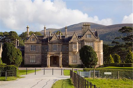 simsearch:841-06806651,k - Front entrance and drive of Muckross House built in 1843 in Victorian Tudor style by architect William Burn, Muckross Estate, Killarney National Park, County Kerry, Munster, Republic of Ireland, Europe Stock Photo - Rights-Managed, Code: 841-02946313