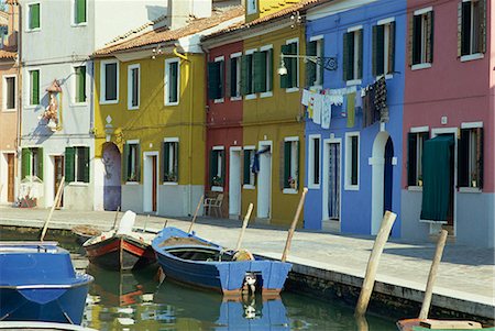 Painted house facades, Burano Island, Venice, Veneto, Italy, Europe Stock Photo - Rights-Managed, Code: 841-02946434