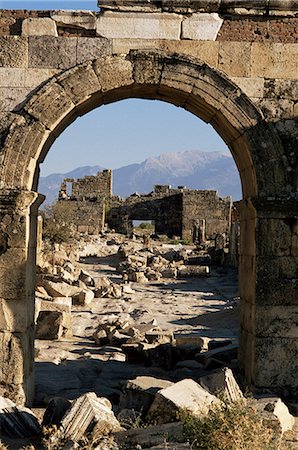 Ruines d'Hiérapolis, près de Pamukkale, patrimoine mondial de l'UNESCO, Anatolie, Turquie, Asie mineure, Eurasie Photographie de stock - Rights-Managed, Code: 841-02946495