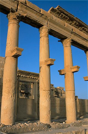 simsearch:841-03056632,k - Ruines de la colonnade, Palmyre, patrimoine mondial de l'UNESCO, la Syrie, Moyen-Orient Photographie de stock - Rights-Managed, Code: 841-02946865