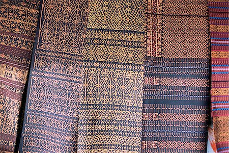 Traditional ikat weavings, Bena Village, Flores, Indonesia, Southeast Asia, Asia Foto de stock - Direito Controlado, Número: 841-02946978
