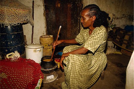 ethiopie - Femme cuisine, Nazareth, Éthiopie, Afrique Photographie de stock - Rights-Managed, Code: 841-02947114